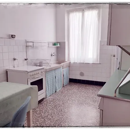 Monilia * 莫内利亚