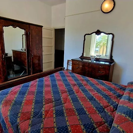 Monilia * 莫内利亚