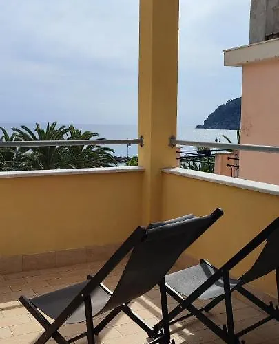 Monilia Apartman Moneglia